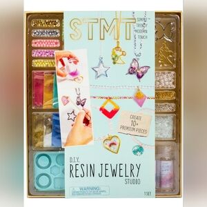 STMT D.I.Y. Resin Jewelry Studio, All-in-One Resin Jewelry Making Kit with Molds